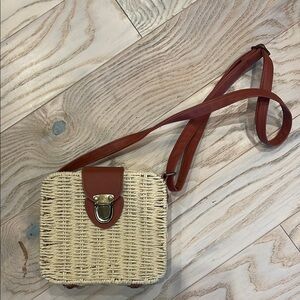 Stylish Tan and Cream Woven Crossbody Bag with floral inside never used